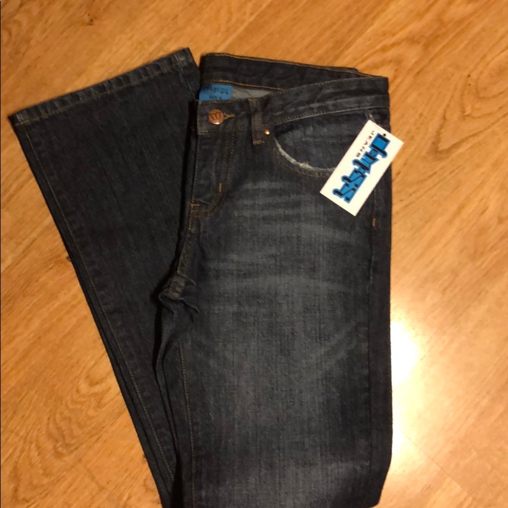 Women’s/juniors designer jeans